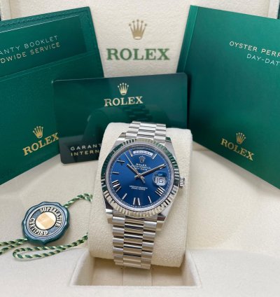 Rolex Day-date 40 New Day-date 40mm 228239 White Gold Fluted Bezel Blue Roman Dial President Bracelet