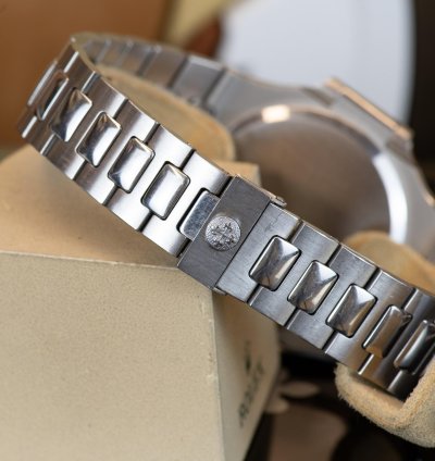 Patek Philippe Nautilus Jumbo 39mm