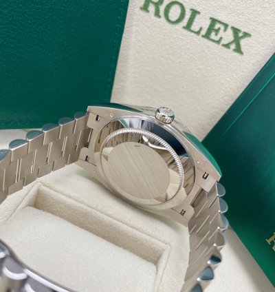Rolex Day-date 40 New Day-date 40mm 228239 White Gold Fluted Bezel Blue Roman Dial President Bracelet