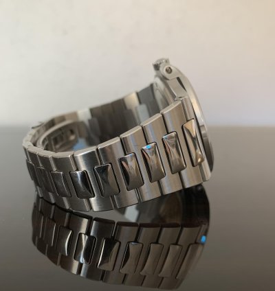 Patek Philippe Nautilus Jumbo 5711 1a Signed By President Dr Thierry Stern Full Set 2014