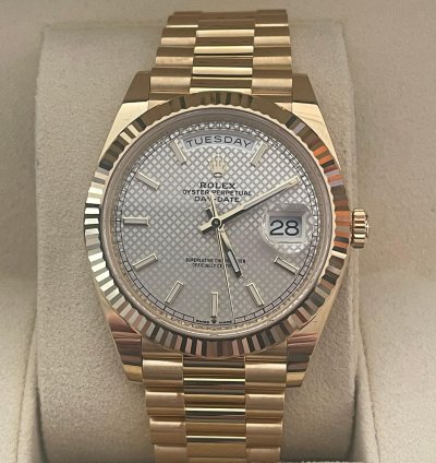 Rolex Day-date 40 New Gold Rolex President With Silver Diagonal Motif Dial