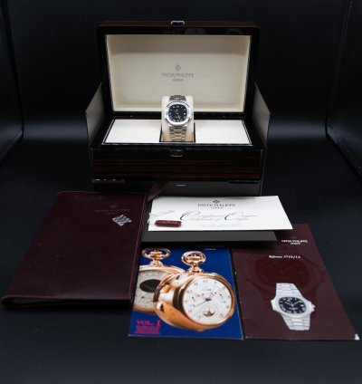 Patek Philippe Nautilus Jumbo Steel Black Power Reserve 42mm