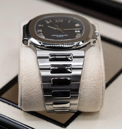 Patek Philippe Nautilus Jumbo Steel Black Power Reserve 42mm