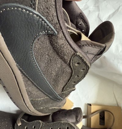 Jordan 1 Low Travis Scott Dark Mocha Velvet Brown