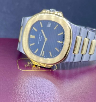 Patek Philippe Nautilus Jumbo Steel Gold Box Papers 1980