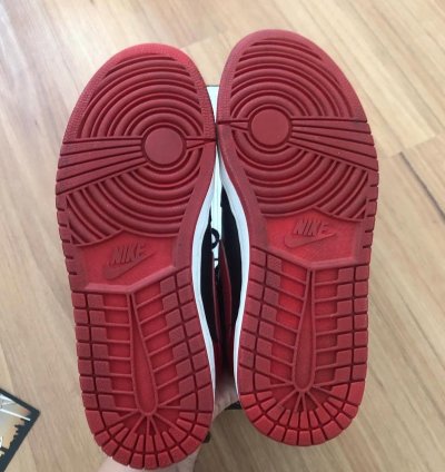 2001 Nike Air Jordan 1 - Bred