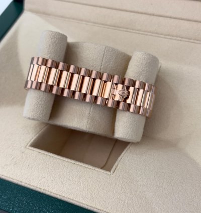 Rolex Day-date 40 Nuovo 2022 Italia Green Olive Dial Everose 40mm Full Set Con Documenti Scatola