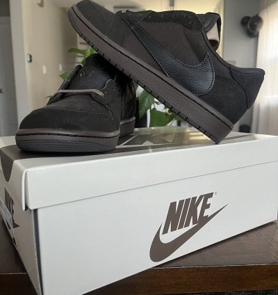 Jordan 1 Low Velvet Travis Scott