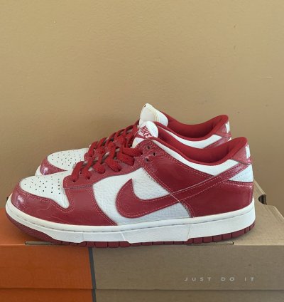 2001 Nike Dunk Low Patent Leather Varsity Red Eu