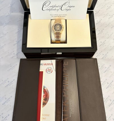 Patek Philippe Nautilus Lady 7010 Ros Gold Diamonds Service 2025 Brown Dial Full Set Germany 2011