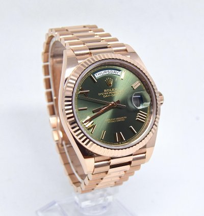 Rolex Day-date 40 Olive 228235 Box Papers 2022 New Unworn