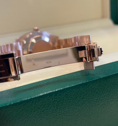 Rolex Day-date 40 Olive Dial - 228235 - 2023
