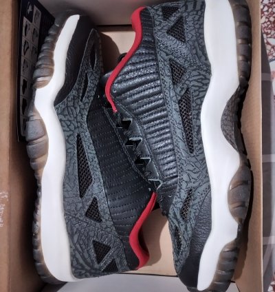 2003 Air Jordan 11 Retro Low Ie Bred 306008-061
