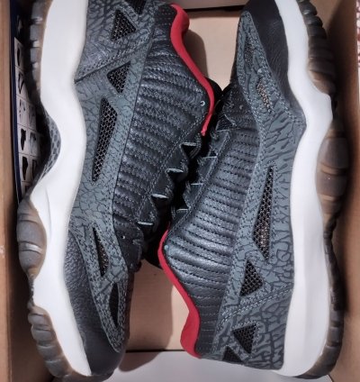 2003 Air Jordan 11 Retro Low Ie Bred 306008-061