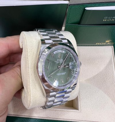 Rolex Day-date 40 Olive Green Dial Arabic Numerals Full Platinum