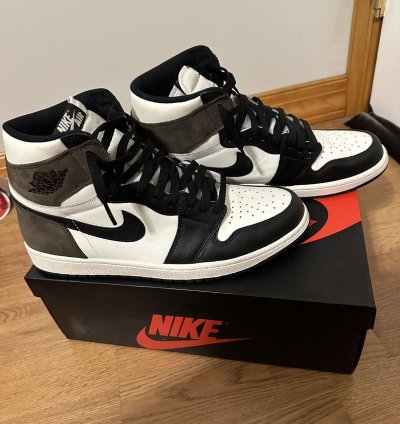 Jordan 1 Retro High Mocha