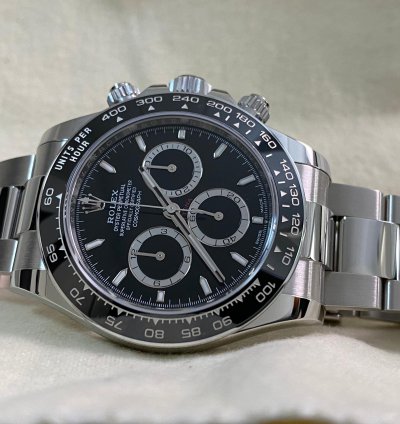 Rolex Daytona New 2024 Unworn Cosmograph Daytona Steel Black Dial 126500ln Full Set