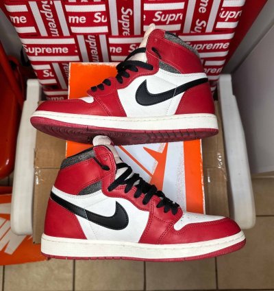 Jordan 1 Retro High Og Chicago Lost Found - Sz 9 5