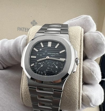 Patek Philippe Nautilus Moon Phase 5712