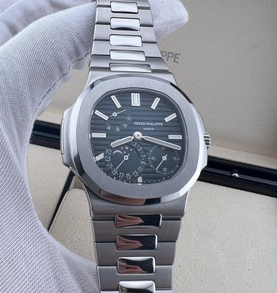 Patek Philippe Nautilus Moon Phase 5712