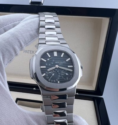 Patek Philippe Nautilus Moon Phase 5712
