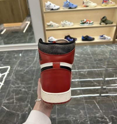 Jordan 1 Retro High Og Lost And Found