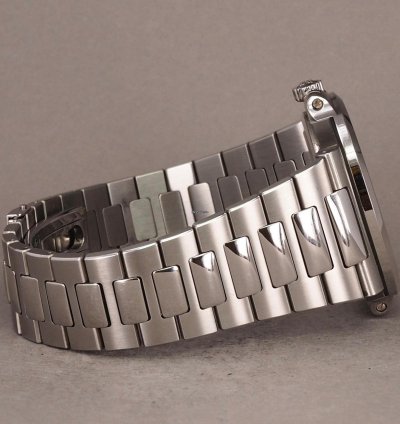 Patek Philippe Nautilus Moon Phase 5712 1a-001