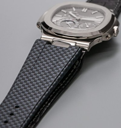 Patek Philippe Nautilus Moon Phase 5712g-001