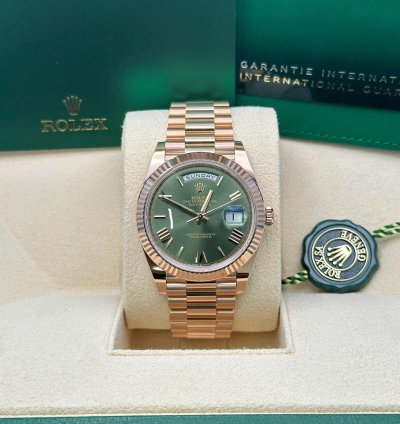Rolex Day-date 40 Olive Roman Dial