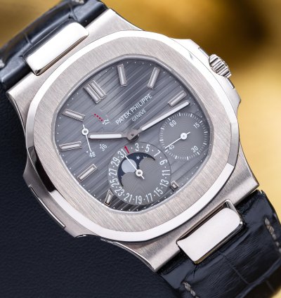 Patek Philippe Nautilus Moon Phase White Gold 40mm 5712g - Box Papers