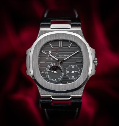 Patek Philippe Nautilus Moonphase 5712g-001 18k White Gold 40mm Mint
