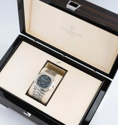 Patek Philippe Nautilus Moonphase Blue Dial - 5712 1a-001