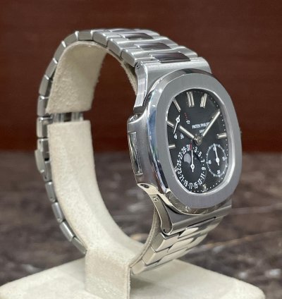 Patek Philippe Nautilus Moonphase Steel 2018 Eu Ref 5712 1a-001