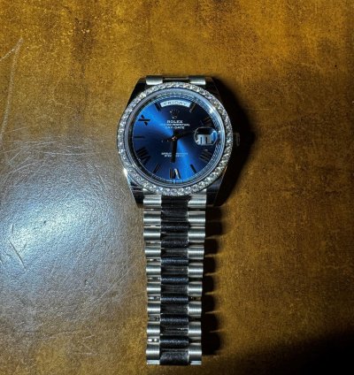 Rolex Day-date 40 Oyster 40 Mm White Gold And Diamonds