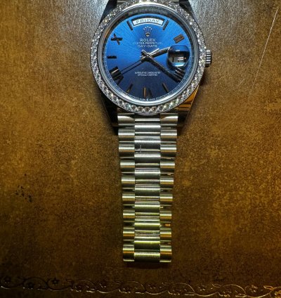 Rolex Day-date 40 Oyster 40 Mm White Gold And Diamonds