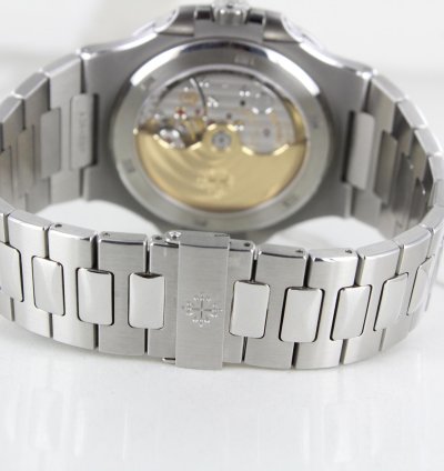 Patek Philippe Nautilus New Caliber 330