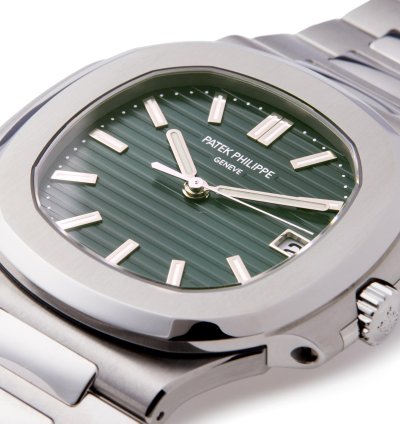 Patek Philippe Nautilus Olive Unworn Stainless Steel 5711 1a-014 - Ats-w007910
