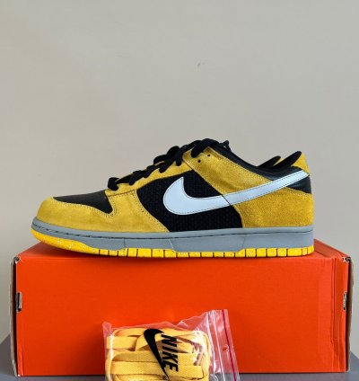 2006 Low Top Dunks In Varsity Maize