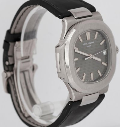 Patek Philippe Nautilus Papers Nautilus Papers Gray White Gold 40mm 5711g-001 Box