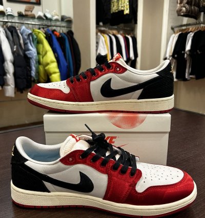 Jordan 1 Retro Low Og Trophy Room Rookie Card Away