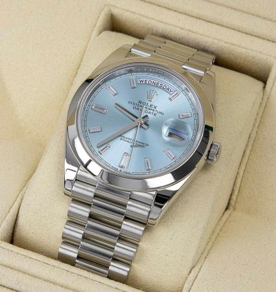 Rolex Day-date 40 Oyster Perpetual Day-date 40 Platinum Factory Baguette Diamonds 228206