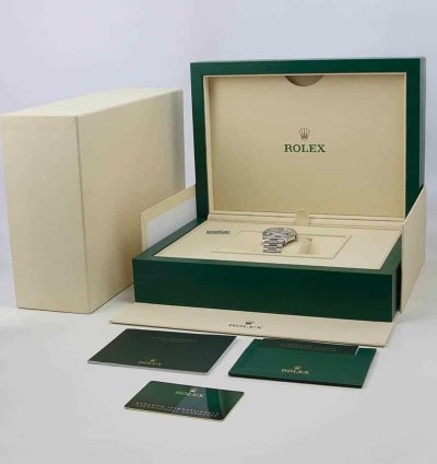 Rolex Day-date 40 Oyster Perpetual Day-date 40 Platinum Factory Baguette Diamonds 228206
