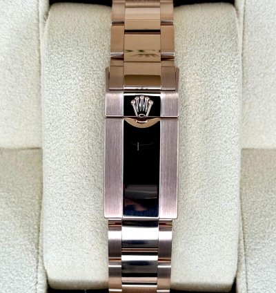 Rolex Daytona New 2025 Daytona 40mm 126505 Rose Gold Black Dial