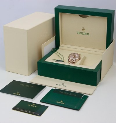 Rolex Day-date 40 Oyster Perpetual Day-date 40 Sundust Factory Baguette Diamonds 18kt Everose Gold 228235
