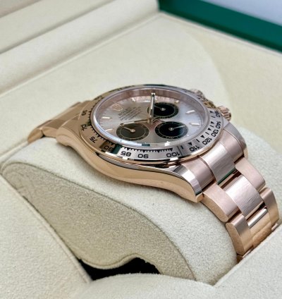 Rolex Daytona New 2025 Daytona 40mm 126505 Rose Gold Sundust Dial