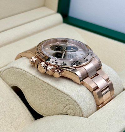 Rolex Daytona New 2025 Daytona 40mm 126505 Rose Gold Sundust Dial