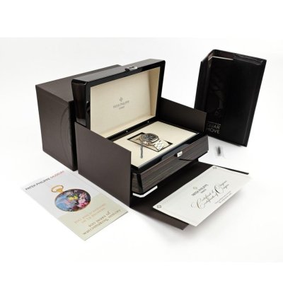 Patek Philippe Nautilus Perpetual Calendar 40 White Gold Blue 2020 Box Papers