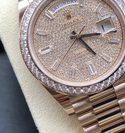 Rolex Day-date 40 Pav Diamond Bezel