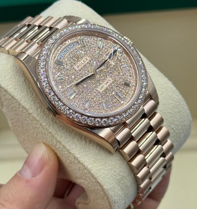 Rolex Day-date 40 Pav Diamond Bezel