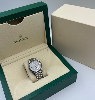 Rolex Day-date 40 Pave Diamond Dial White Gold President